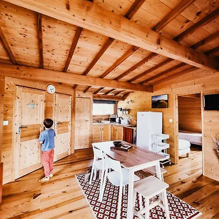 Les De La Viarhona / Cabane-spa Virignin