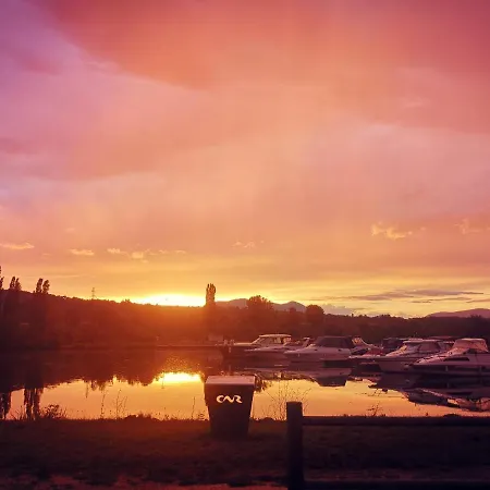 Les De La Viarhona / Cabane-spa Virignin