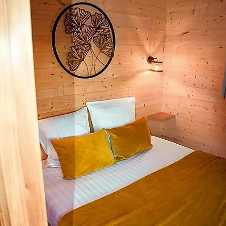 Les De La Viarhona / Cabane-spa Virignin
